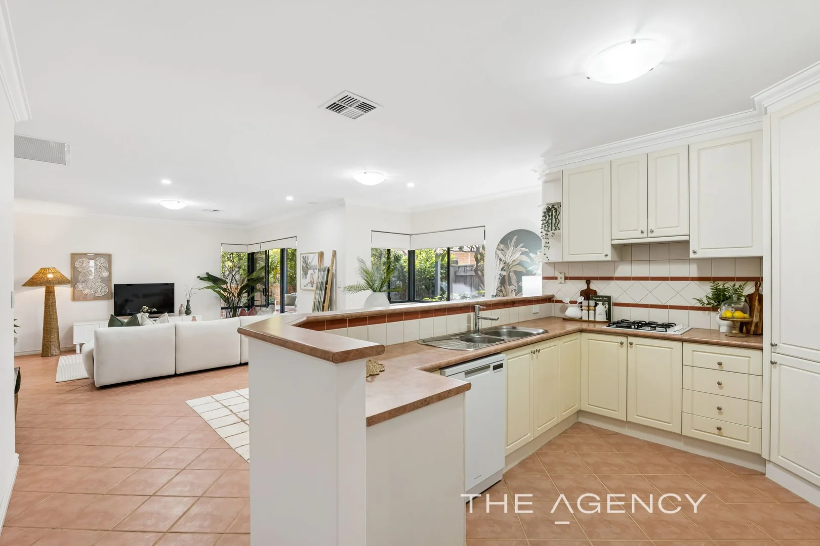 Additional image 9 of 1 Kirra Court, Hillarys WA 6025