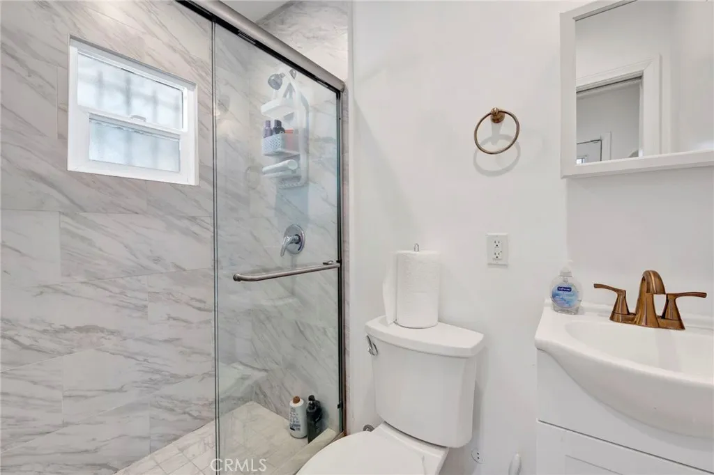 Additional image 40 of 2149 Cullivan Street, Los Angeles, CA 90047