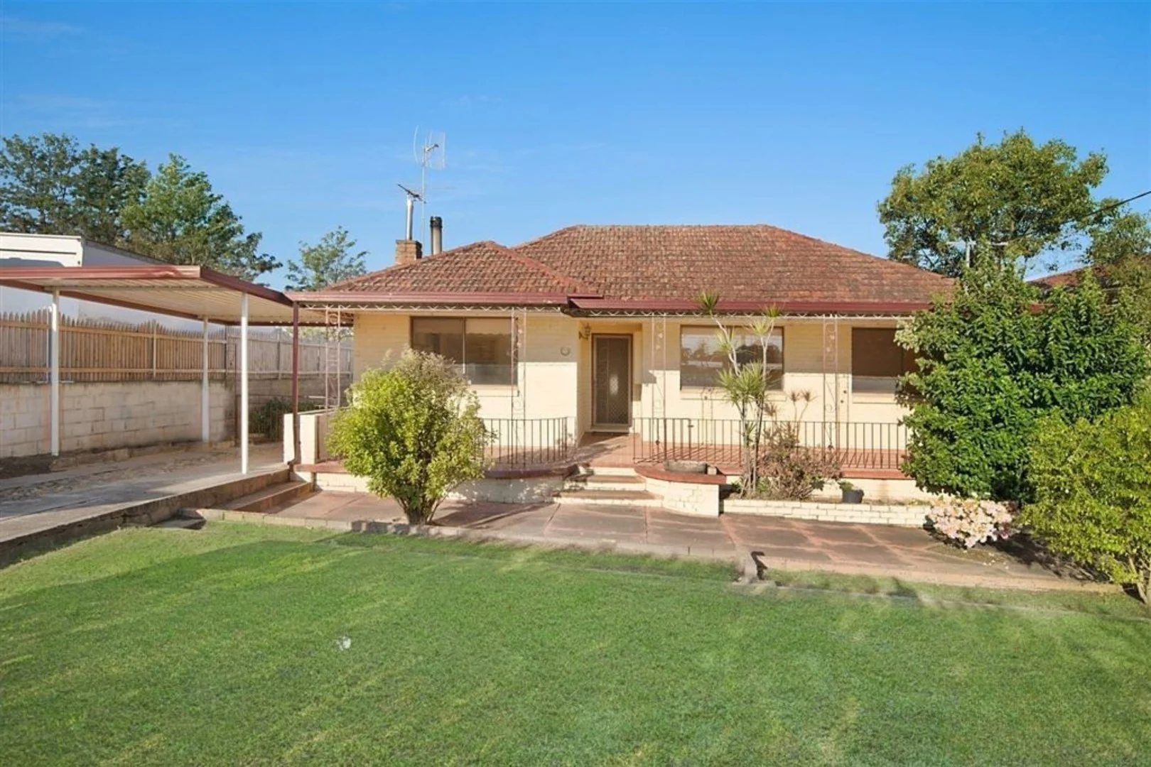 143 Windsor Road, Northmead NSW 2152