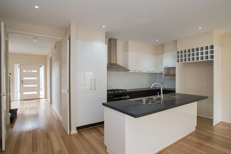 Additional image 2 of 2/11 Premier Avenue, Mitcham VIC 3132