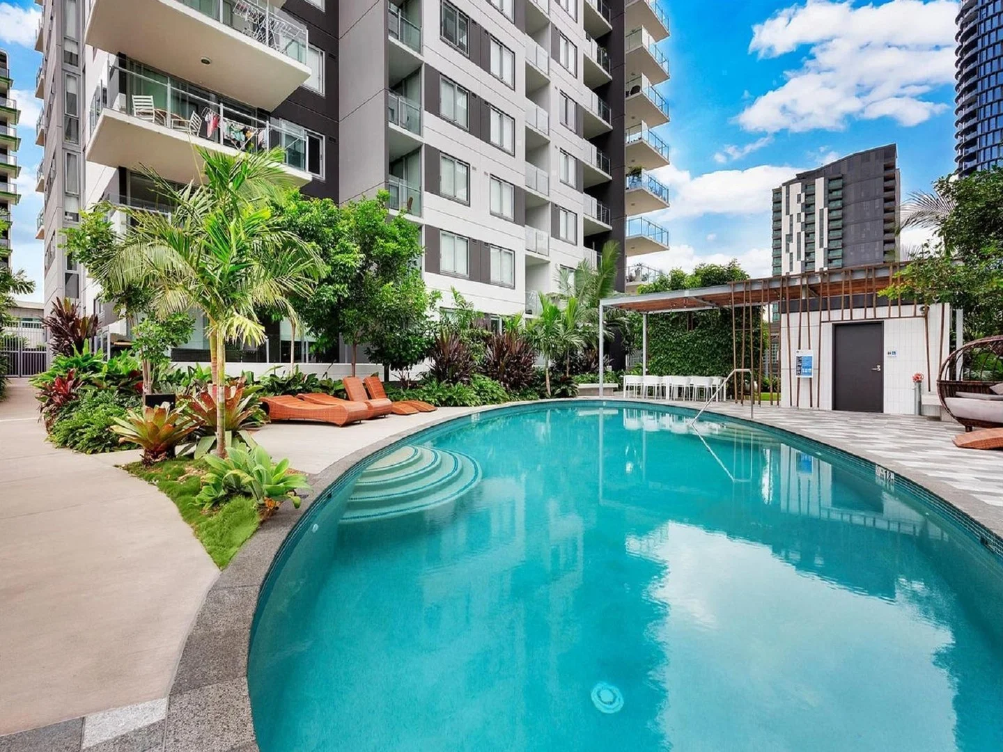 11103/16 Edmondstone Street, South Brisbane QLD 4101