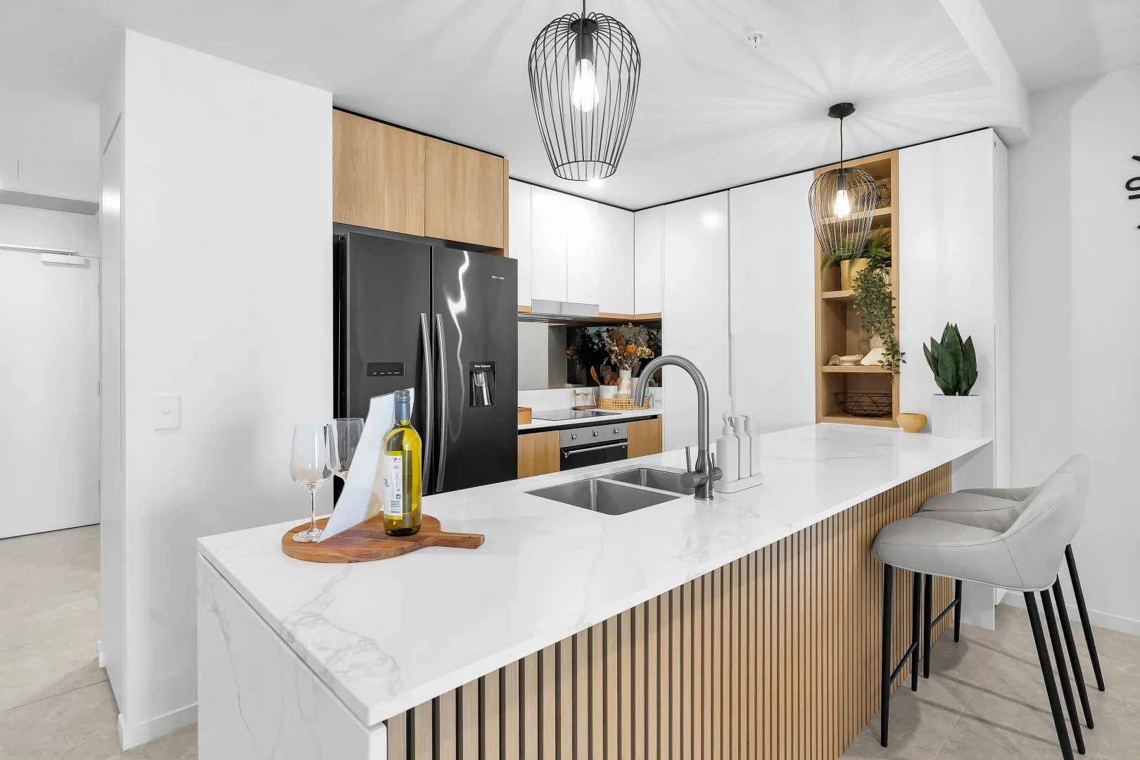 1402/28-30 Second Avenue, Broadbeach QLD 4218 photo 3