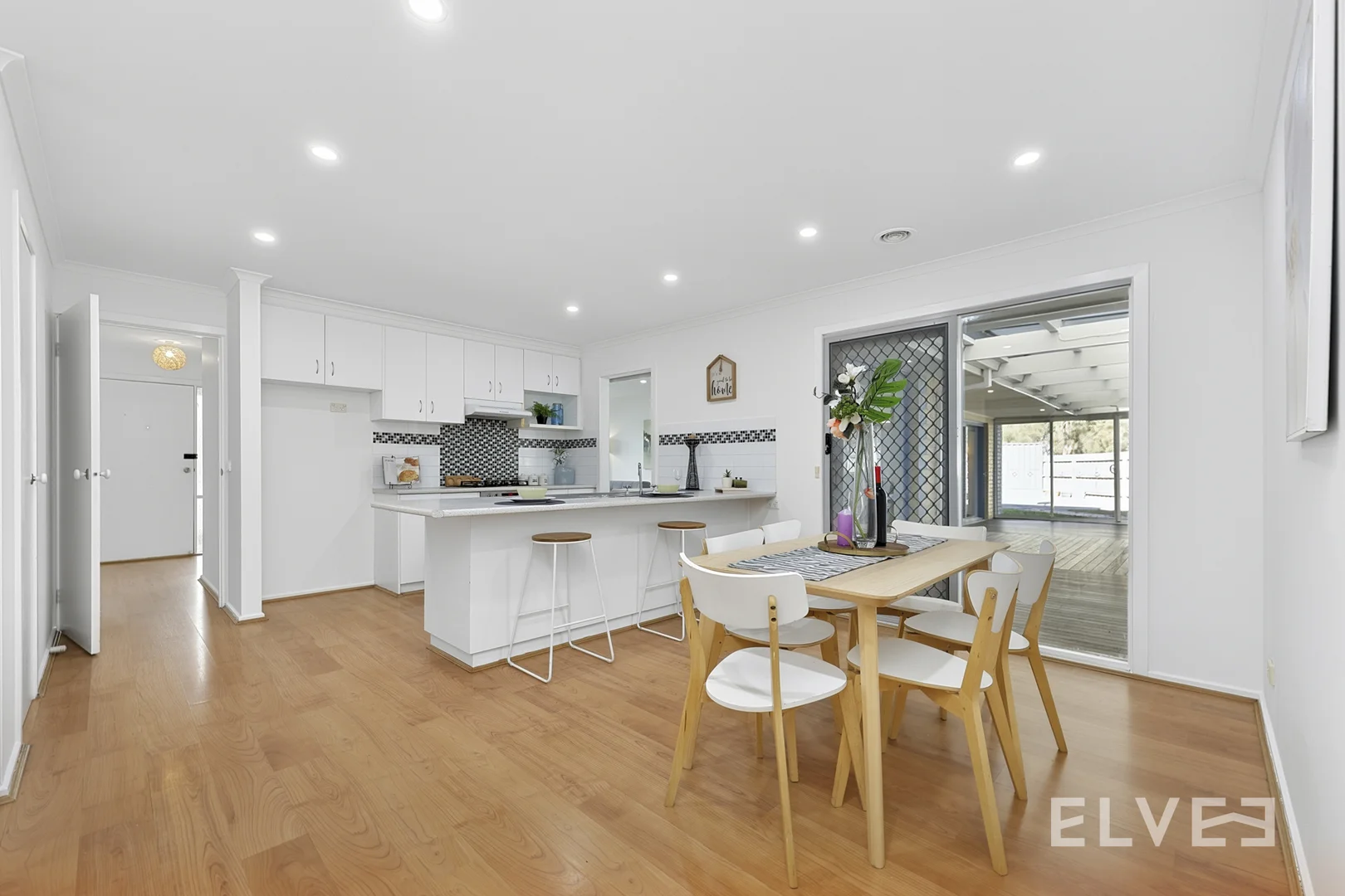 Additional image 7 of 5 Burridge Close, Mill Park VIC 3082