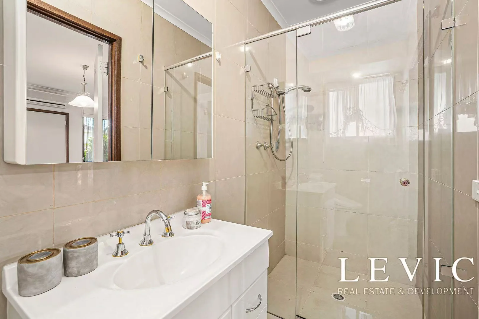 Additional image 5 of 18 Gwynne St, Mount Waverley VIC 3149