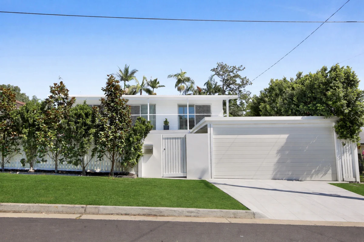 9 Grevillia Avenue, Southport QLD 4215