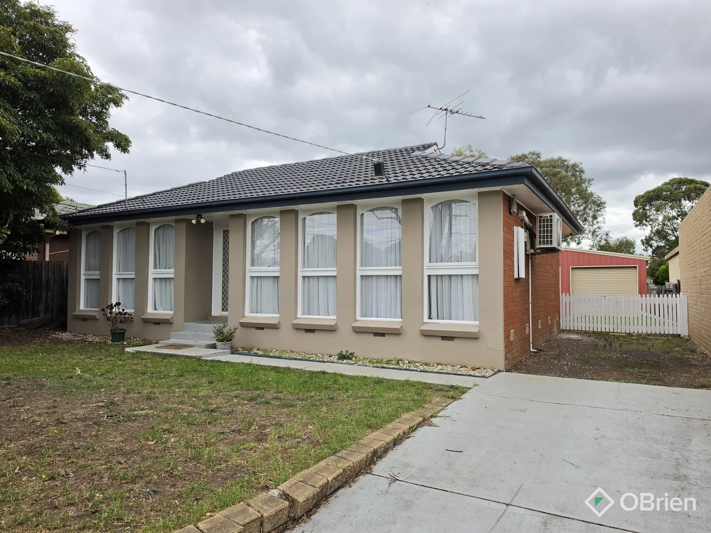 24 Davitt Drive, Deer Park VIC 3023 photo 2