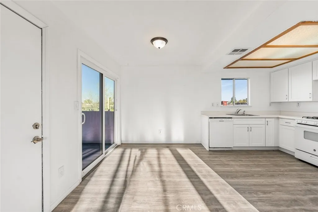 Additional image 16 of 40974 156th Street E, Lake Los Angeles, CA 93535