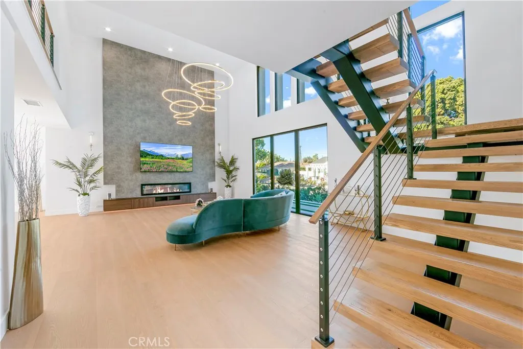 Additional image 5 of 853 Oak St, Costa Mesa, CA 92627