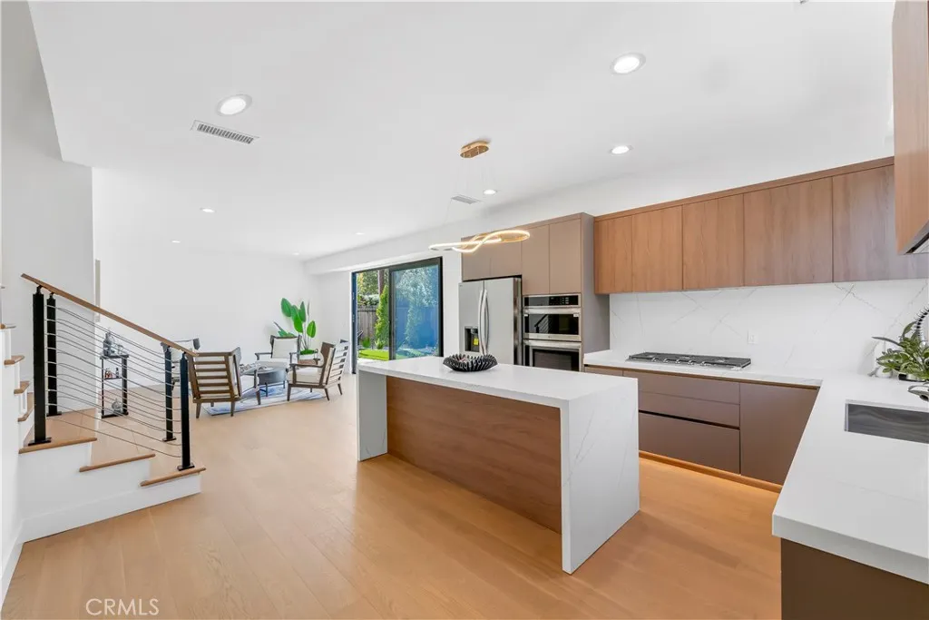 Additional image 99 of 853 Oak St, Costa Mesa, CA 92627