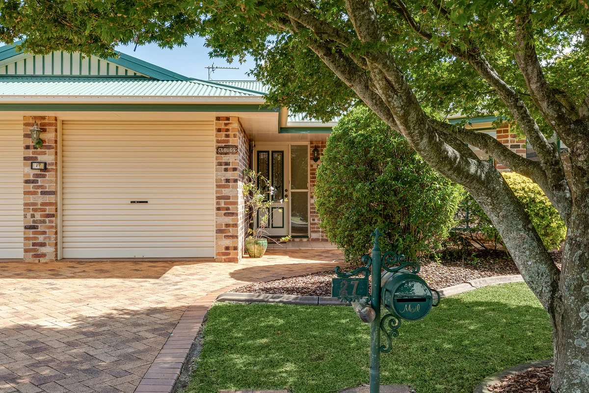 27 Dandelion Drive, Middle Ridge QLD 4350