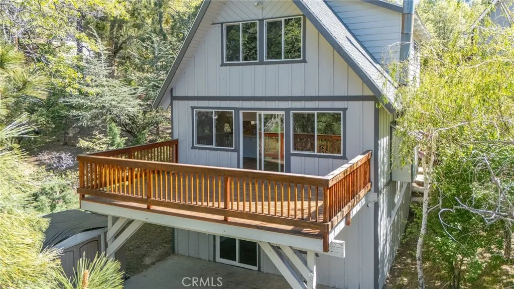 1106 Grass Valley Road, Lake Arrowhead, CA 92352