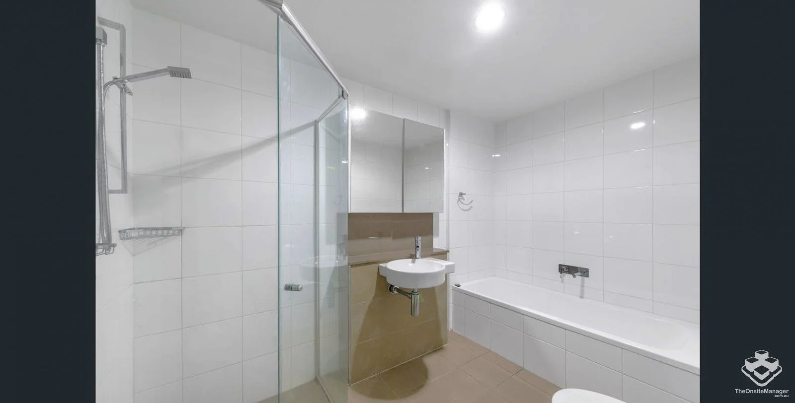 Additional image 11 of ID:21173634/6 Aqua Street, Southport QLD 4215