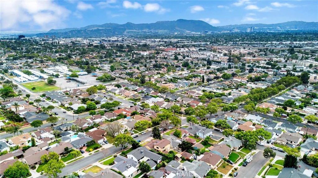 Additional image 101 of 633 Groton Drive, Burbank, CA 91504