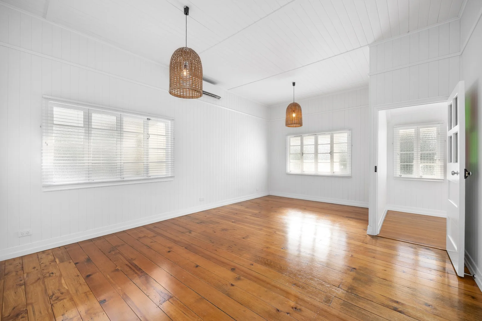13 Deighton Road, Dutton Park QLD 4102