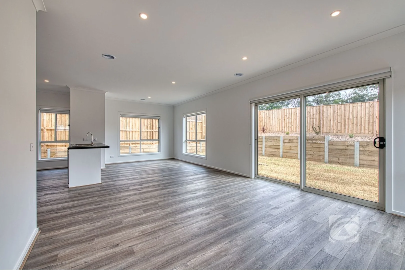 Additional image 7 of 35 Allan Close, Pakenham VIC 3810