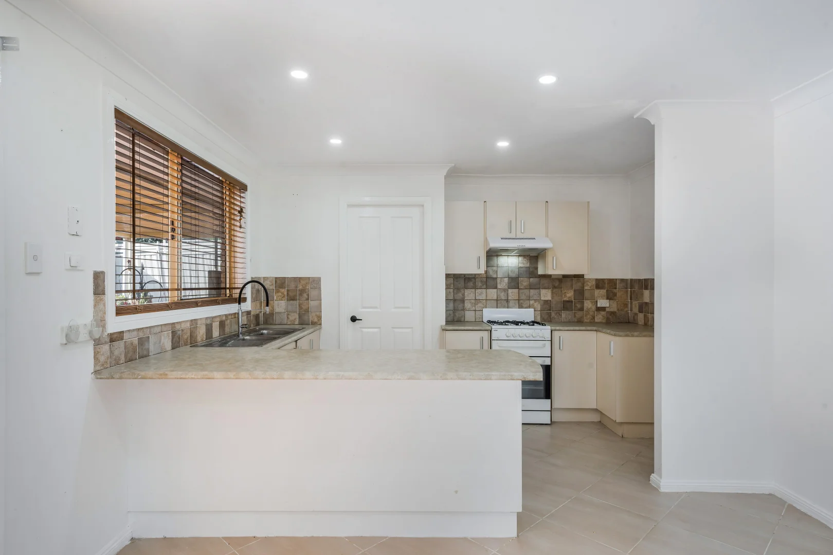 Additional image 8 of 90 Donalbain Circuit, Rosemeadow NSW 2560