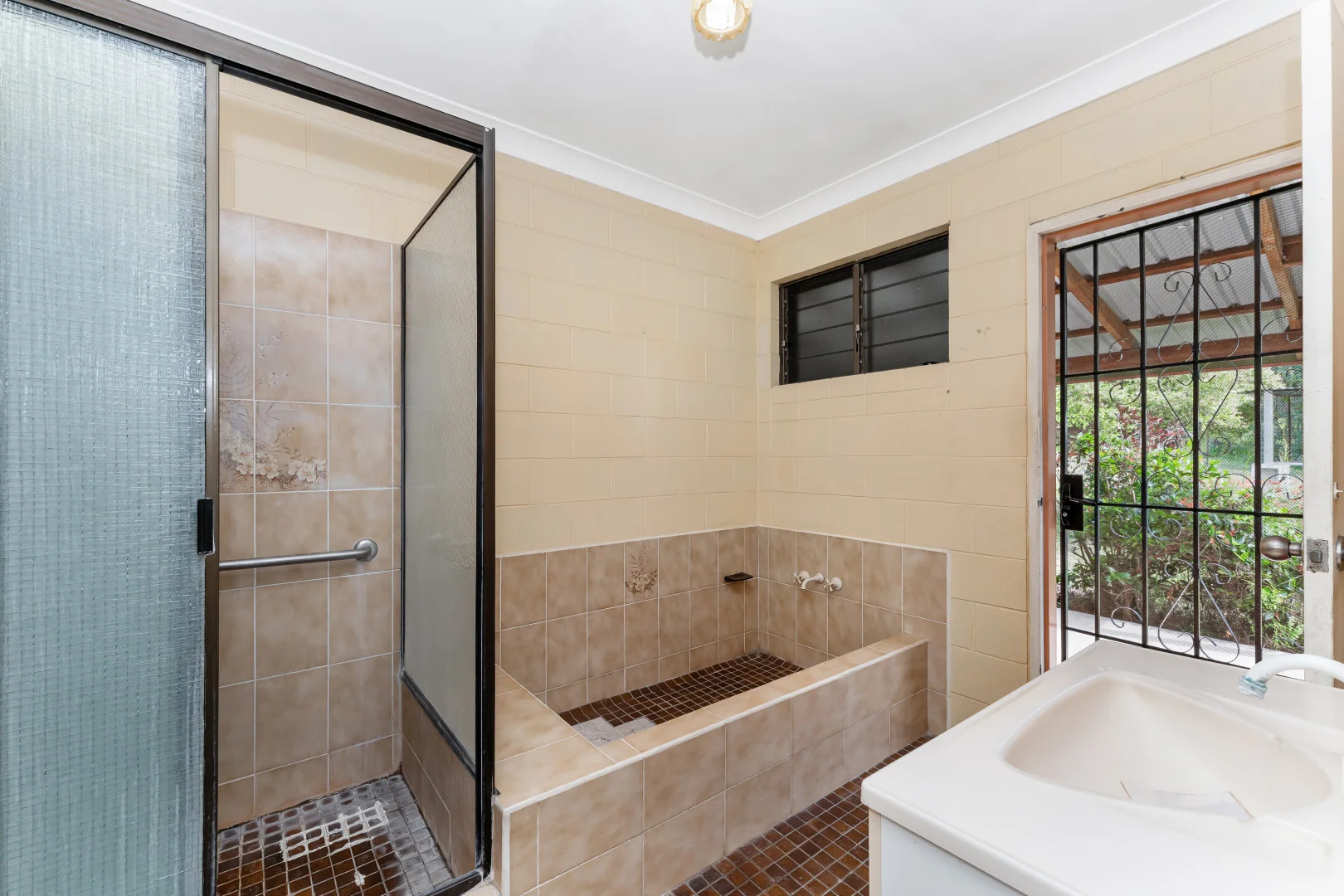 Additional image 12 of 7 Bill Court, Alligator Creek QLD 4816