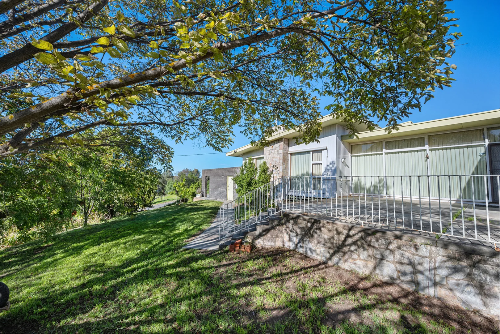 Additional image 2 of 1 Dean Street, Long Gully VIC 3550
