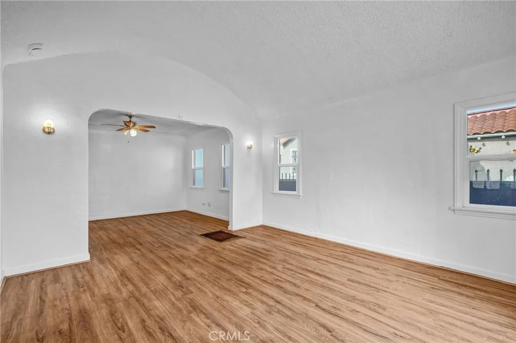 Additional image 46 of 914 E 83rd Street, Los Angeles, CA 90001