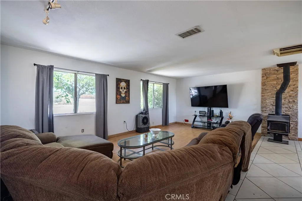 Additional image 13 of 3809 Hanford Ave, Yucca Valley, CA 92284