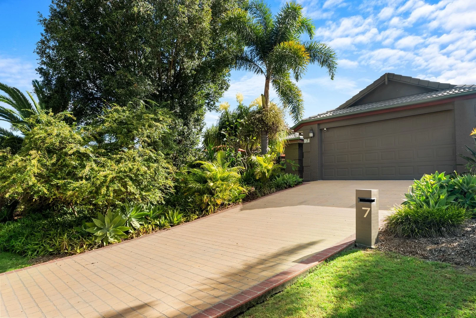 7 Popple Point Place, Springfield Lakes QLD 4300