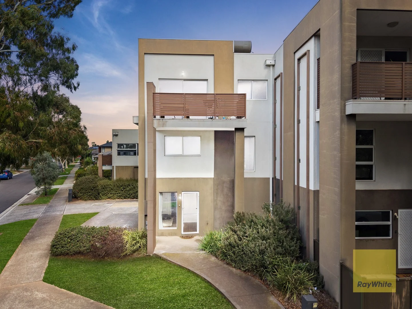 20B Honolulu Drive, Point Cook VIC 3030