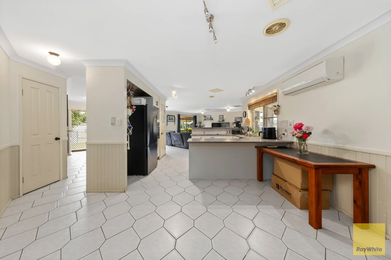 Additional image 9 of 67 Staal Crescent, Emerald QLD 4720