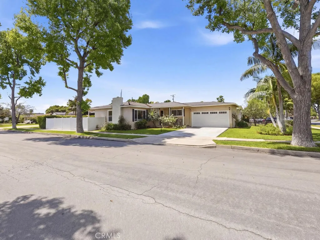 Additional image 46 of 422 E 22nd St, Santa Ana, CA 92706