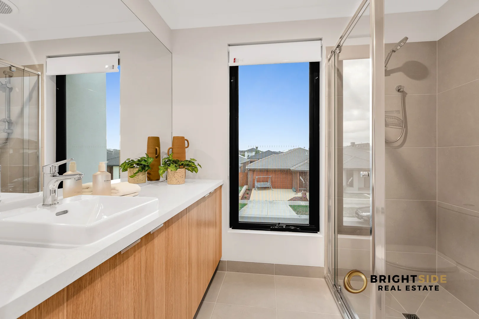 Additional image 12 of 15 Guisard Way, Clyde North VIC 3978