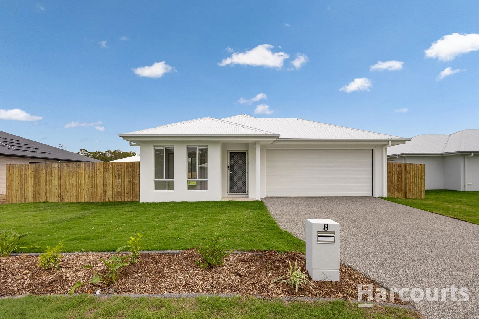 8 Distant Waters Court, Burrum Heads QLD 4659