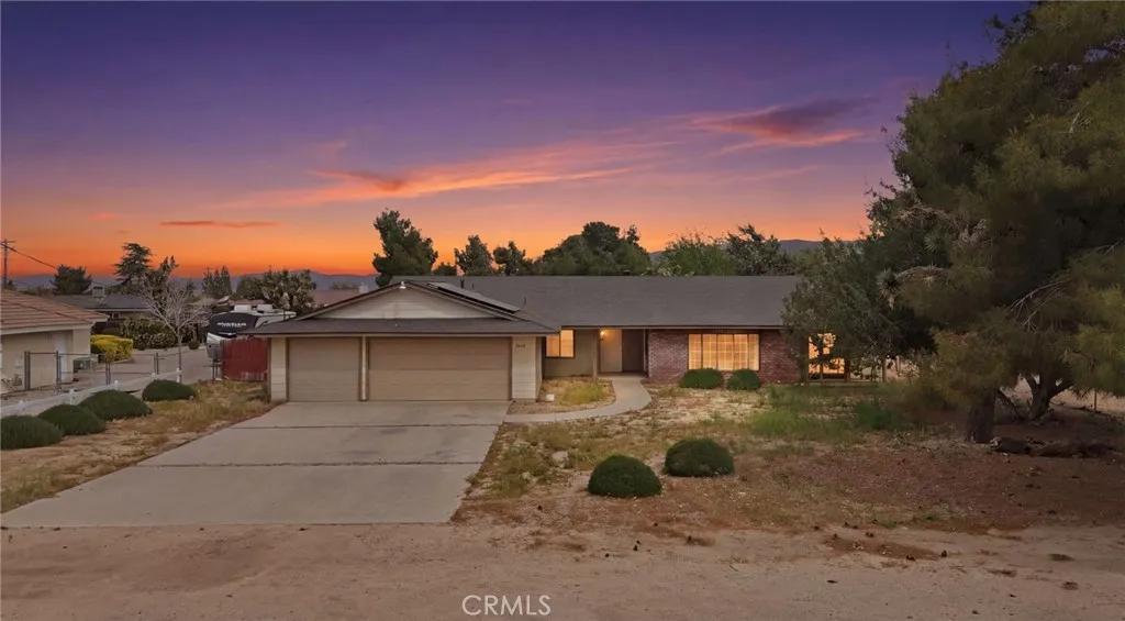 7589 Glider Ave, Hesperia, CA 92345 photo 2