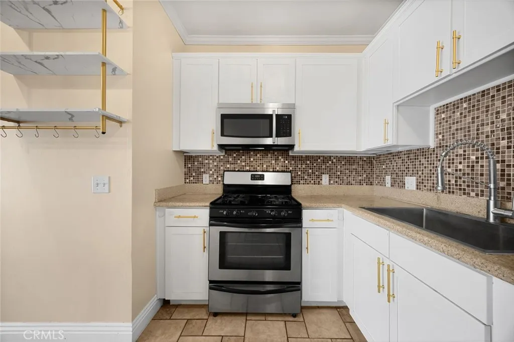 Additional image 37 of 6938 Laurel Canyon Boulevard Unit 303, North Hollywood, CA 91605