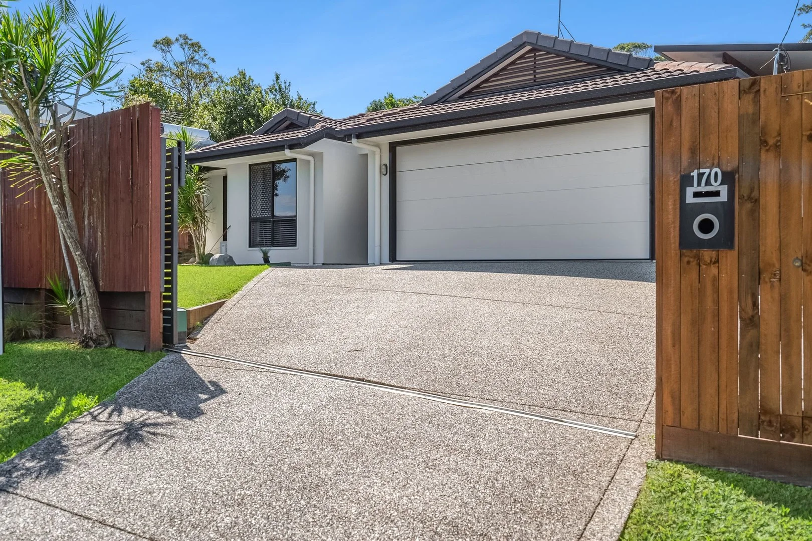 170 Warran Road, Yaroomba QLD 4573