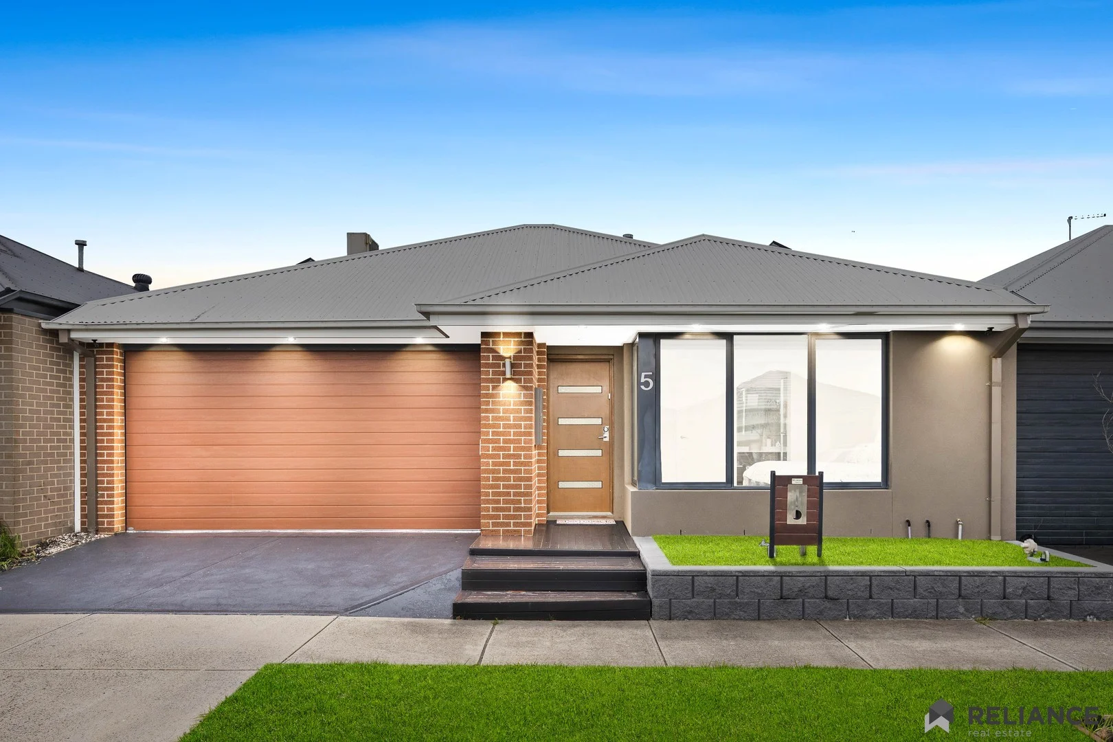 5 Paxton Street, Craigieburn VIC 3064