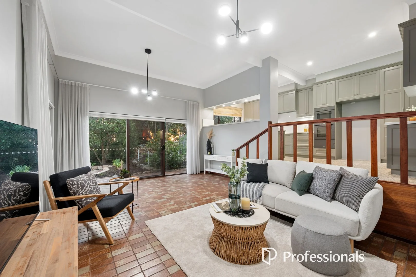 Additional image 16 of 1 High Peak Place, Lesmurdie WA 6076
