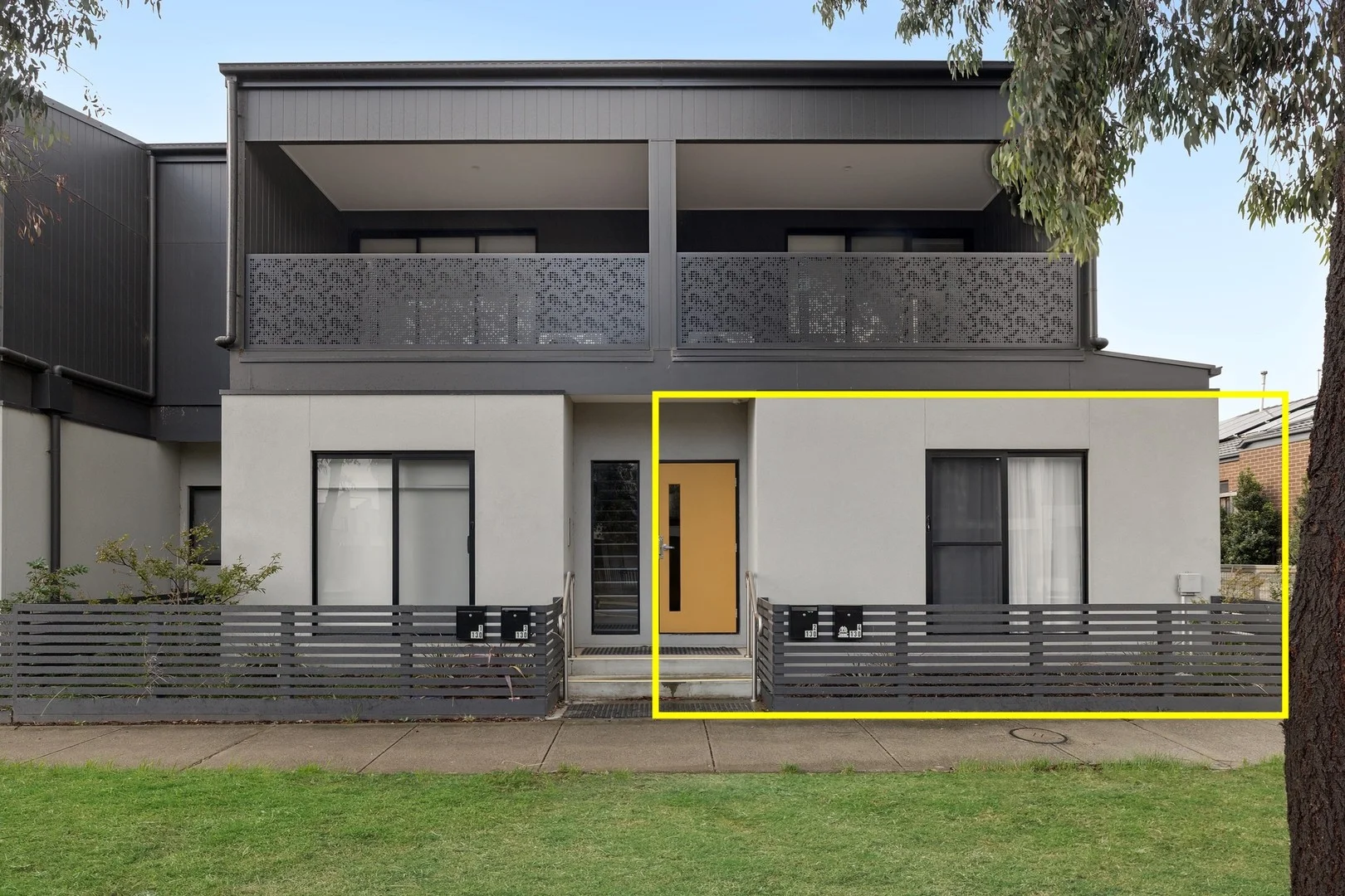 2/130 Grassbird Drive, Point Cook VIC 3030