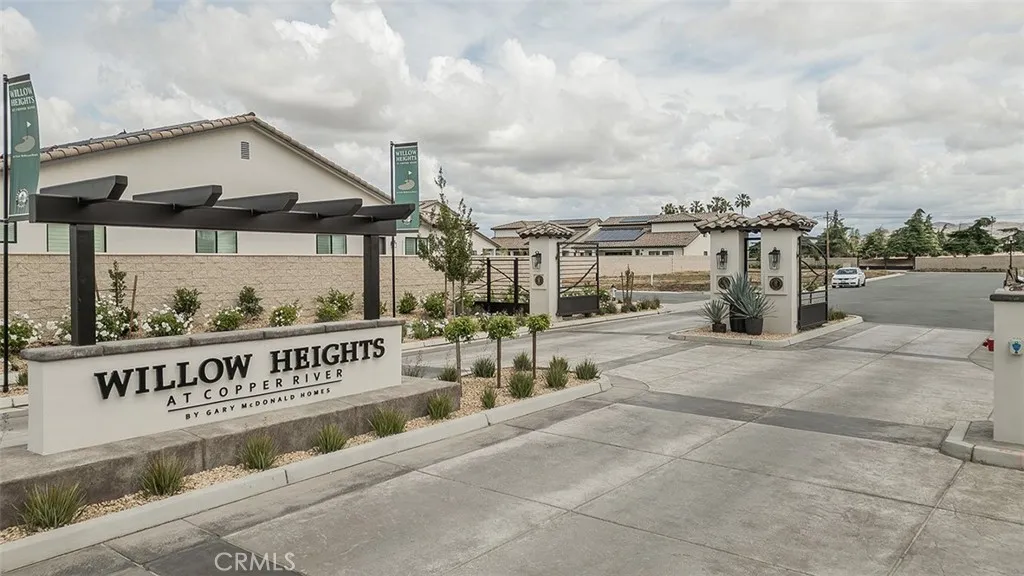 11421 N Live Oak Drive, Fresno, CA 93730