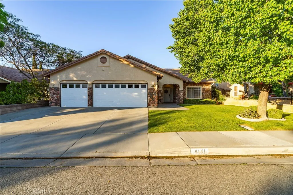 4141 Grandview Drive, Palmdale, CA 93551