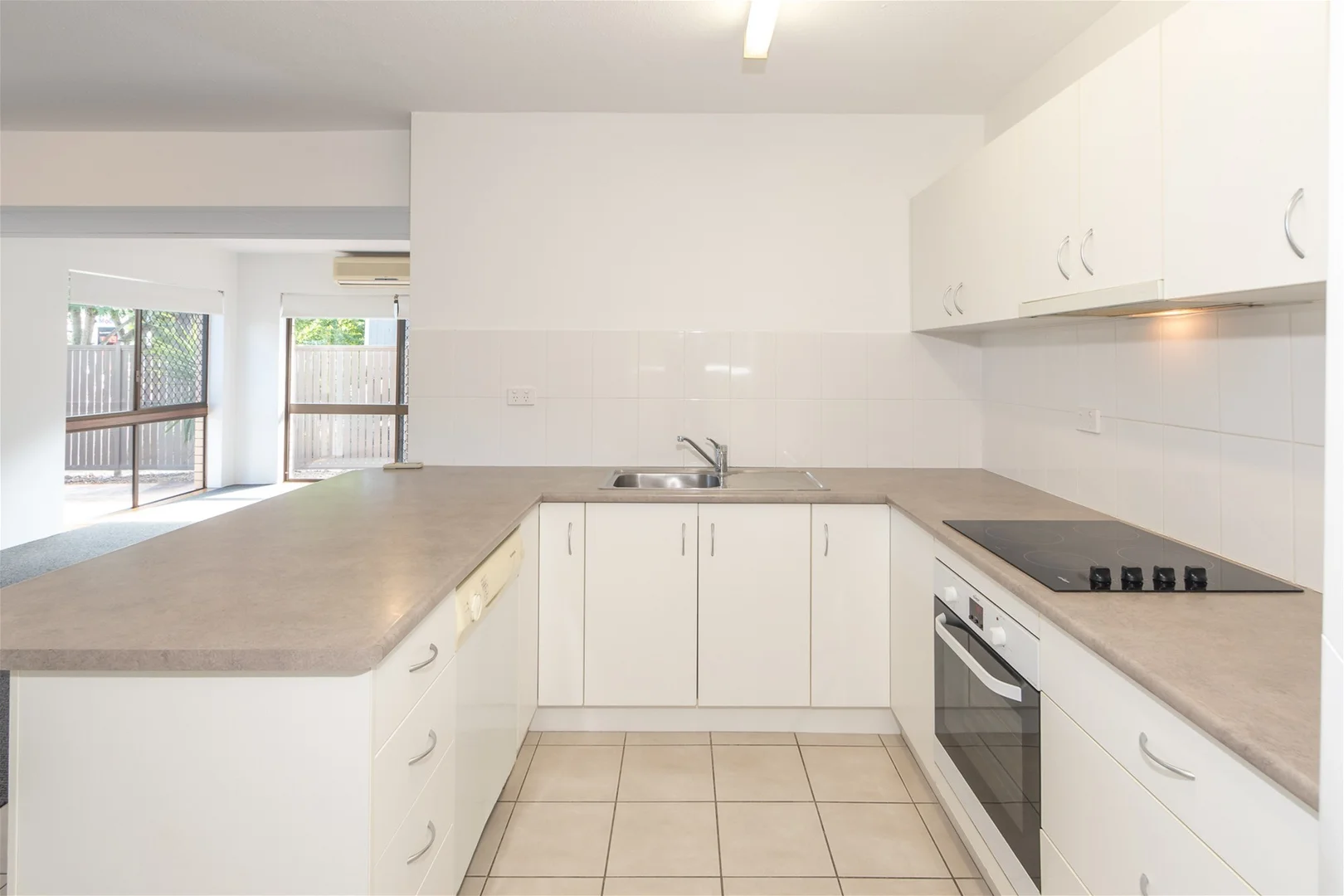 Additional image 3 of 1/58 Earl Street, Greenslopes QLD 4120