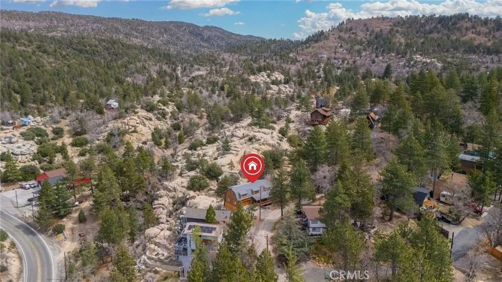 33052 Donner Ln, Running Springs, CA 92382