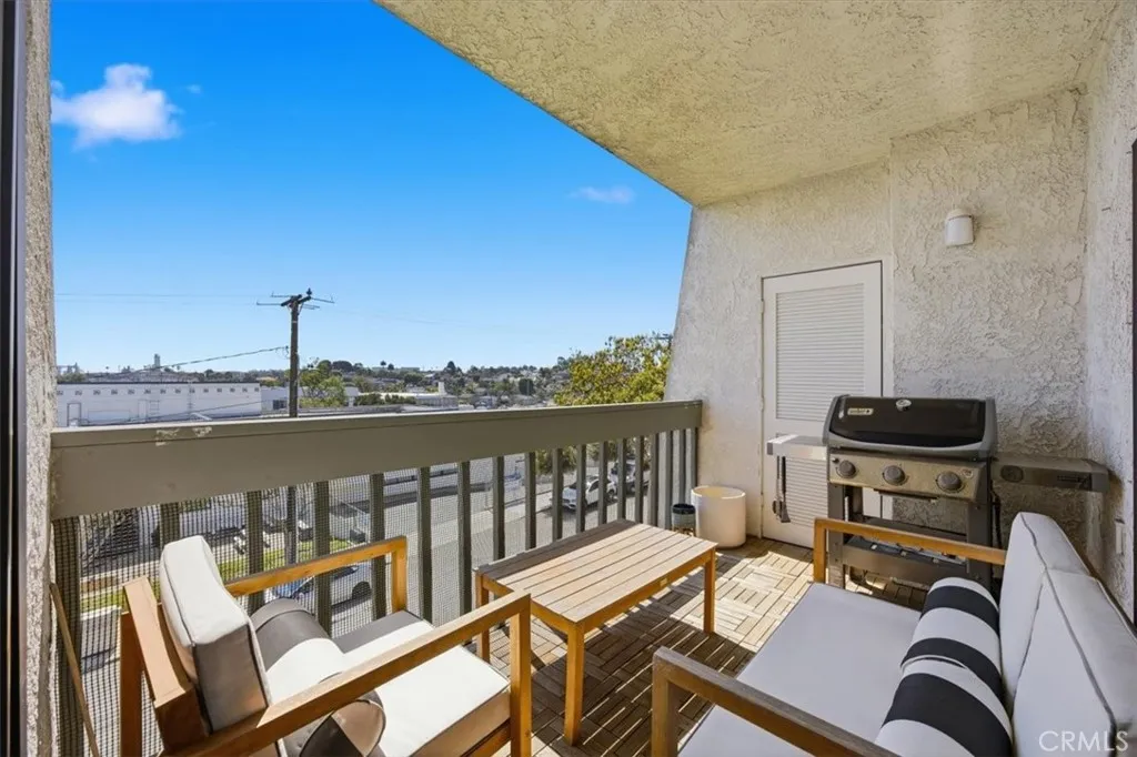 Additional image 56 of 215 W Palm Avenue Unit 301, El Segundo, CA 90245