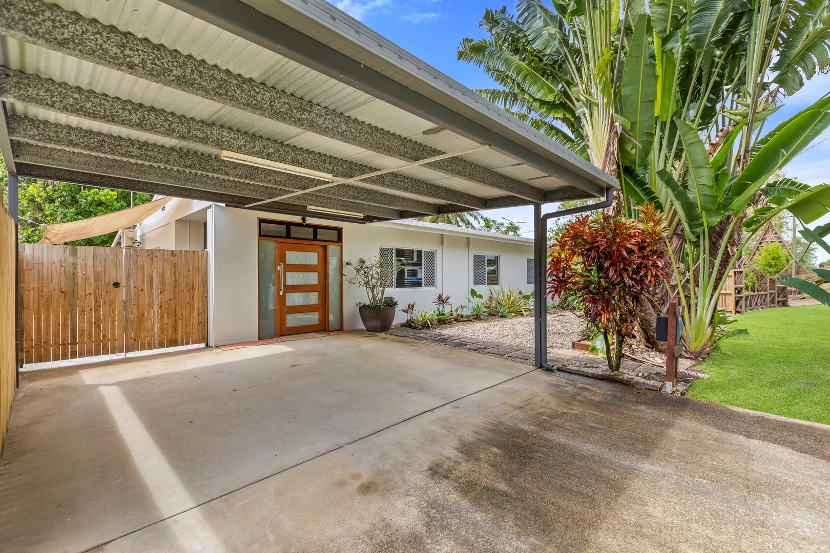 4 Derwent Street, Trinity Park QLD 4879 photo 2