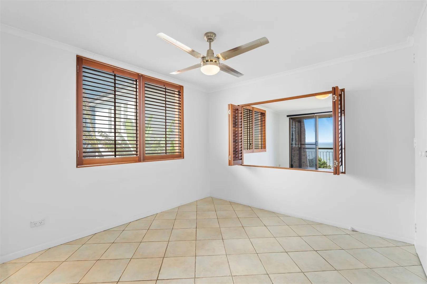 Additional image 6 of 5/108 Prince Edward Parade, Scarborough QLD 4020