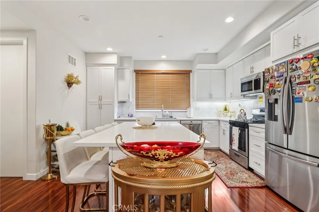 Additional image 9 of 13225 Victory Boulevard, Valley Glen, CA 91401