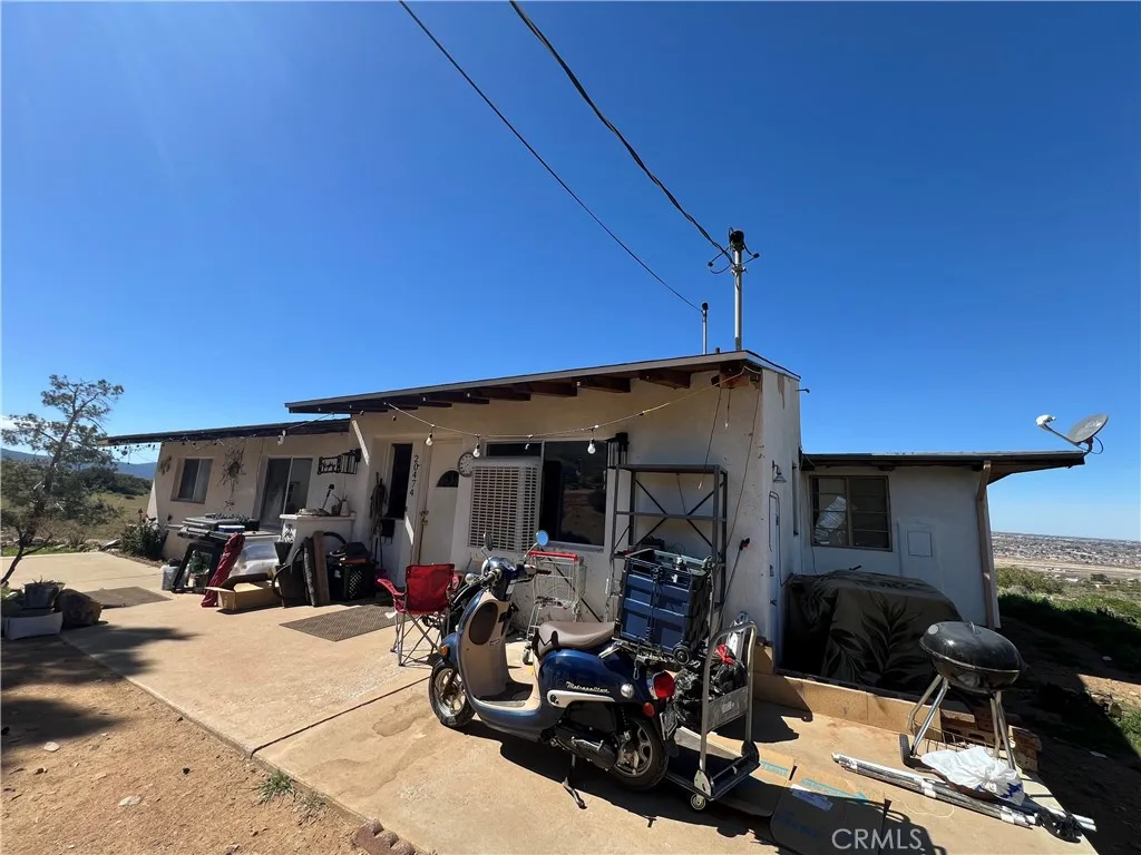 20474 Gemmill Rd, Apple Valley, CA 92308 photo 2