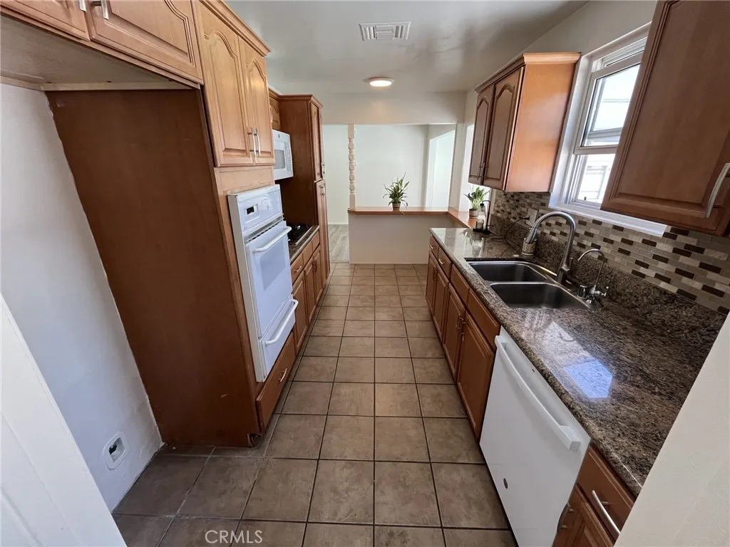 Additional image 31 of 16539 Plummer Street, North Hills, CA 91343