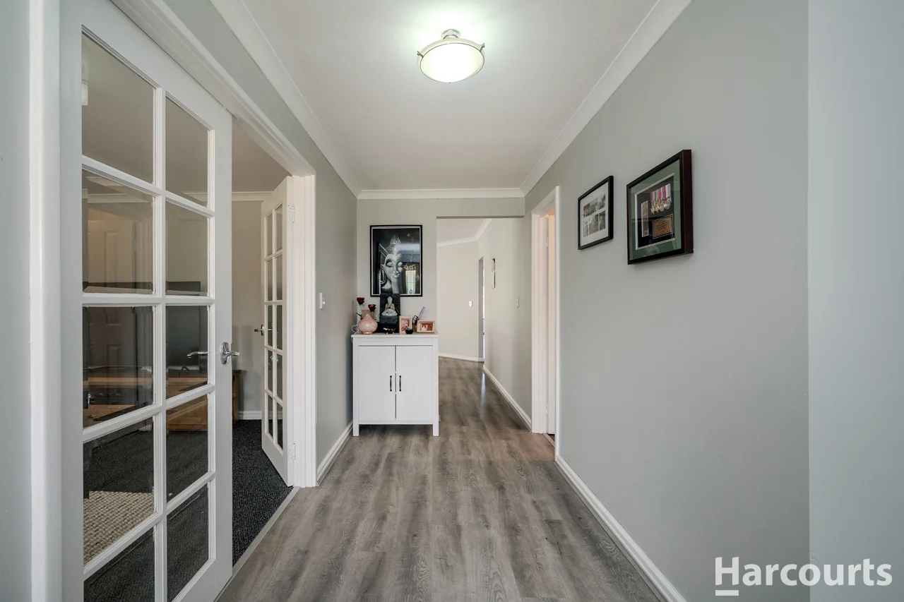 16 Woodbine Loop, Tapping WA 6065 photo 5