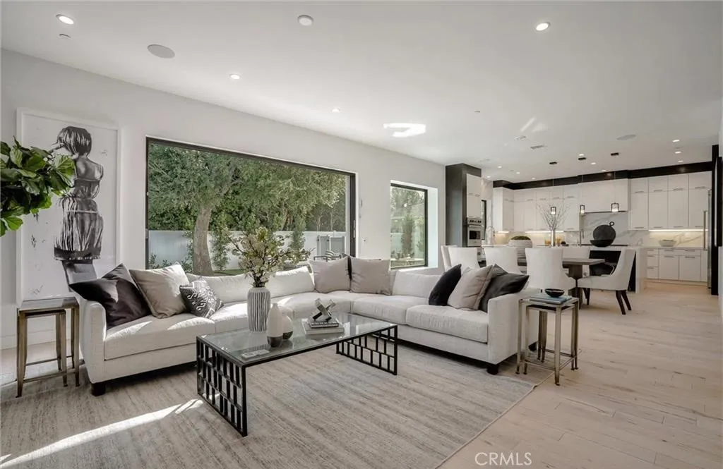 Additional image 11 of 15926 Morrison St, Encino, CA 91436