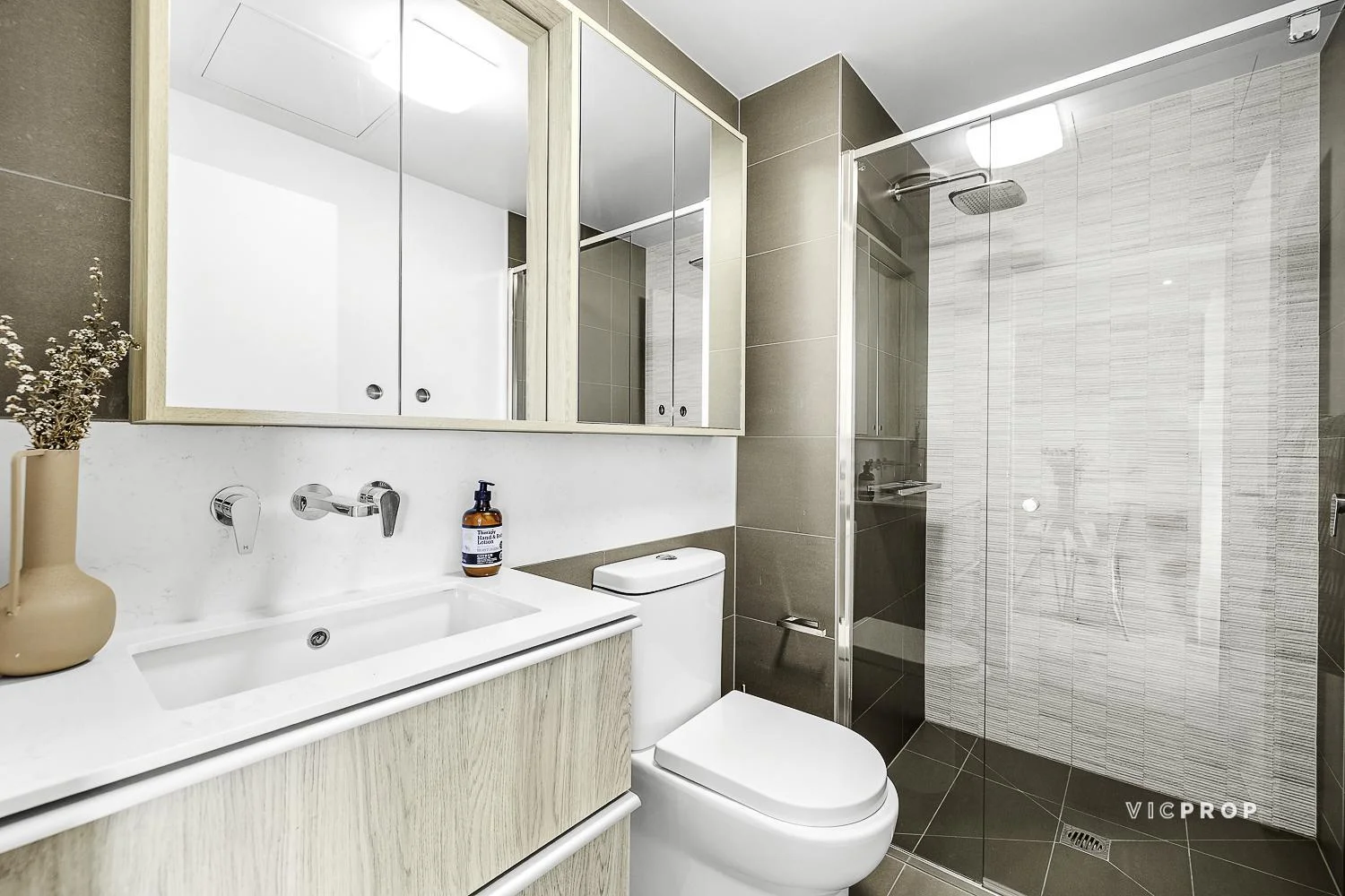 Additional image 7 of 2308/3-5 St Kilda Road, St Kilda VIC 3182
