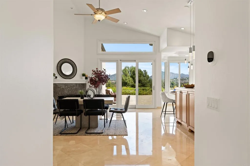 Additional image 15 of 12055 Tretagnier Circle, Rancho Bernardo (San Diego), CA 92128